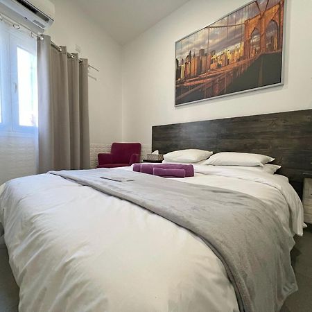 Apollo Rooms By Albert'S Apartment Larnaca Buitenkant foto